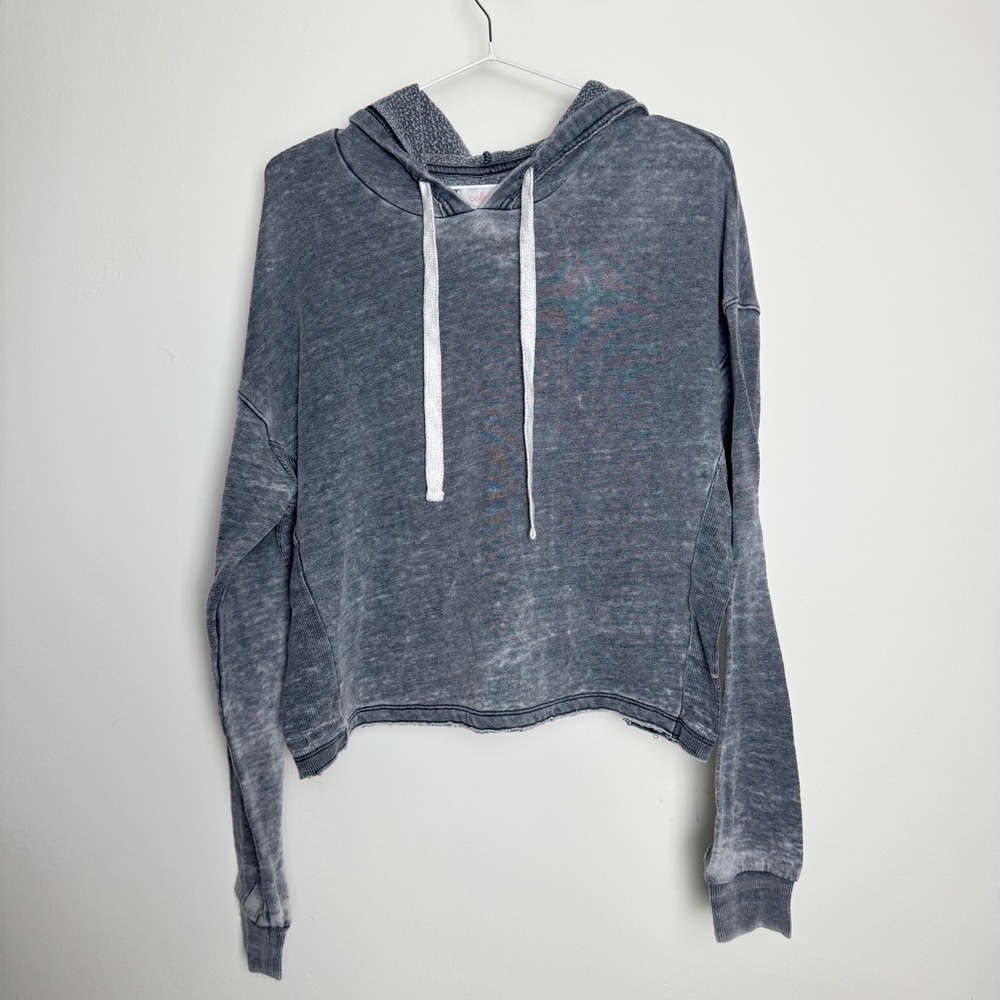 Colsie Women Medium Gray Acid Wash Cropped Hoodie Sweatshirt Raw Hem Lounge